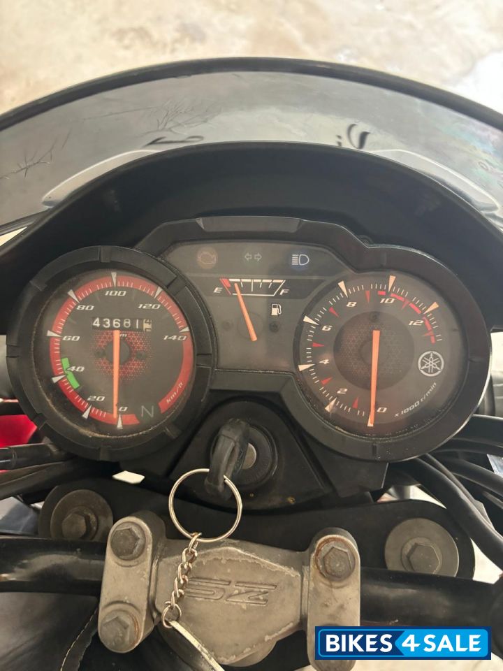 Red Yamaha SZ-RR V2 Red Yamaha SZ-RR V2