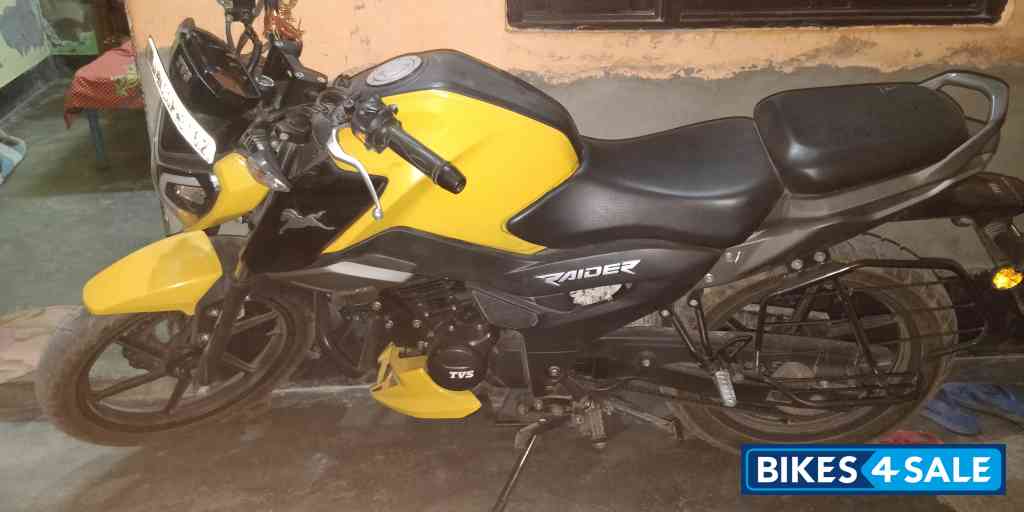 Yellow TVS Raider Split Seat