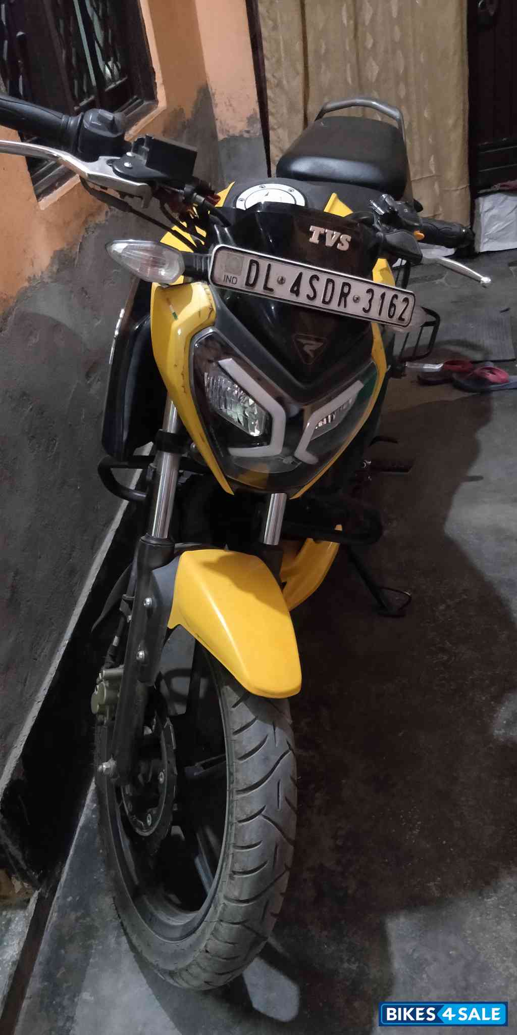 Yellow TVS Raider Split Seat