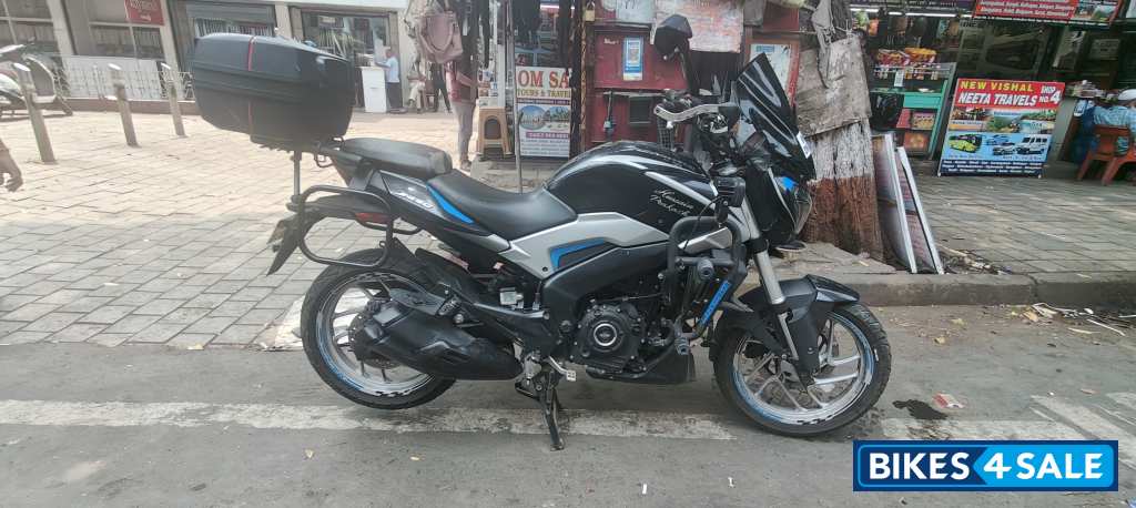 Black Silver Bajaj Dominar 250