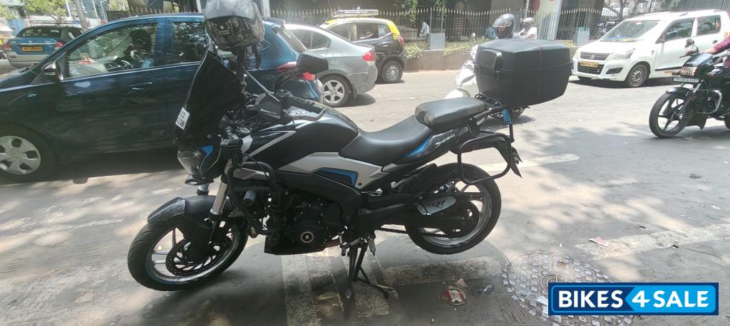 Black Silver Bajaj Dominar 250
