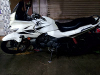 White Hero Karizma R