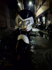 White Hero Karizma R