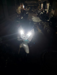 White Hero Karizma R