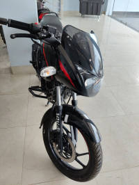 Black Bajaj Pulsar 125 Carbon Fibre Disc Single Seat