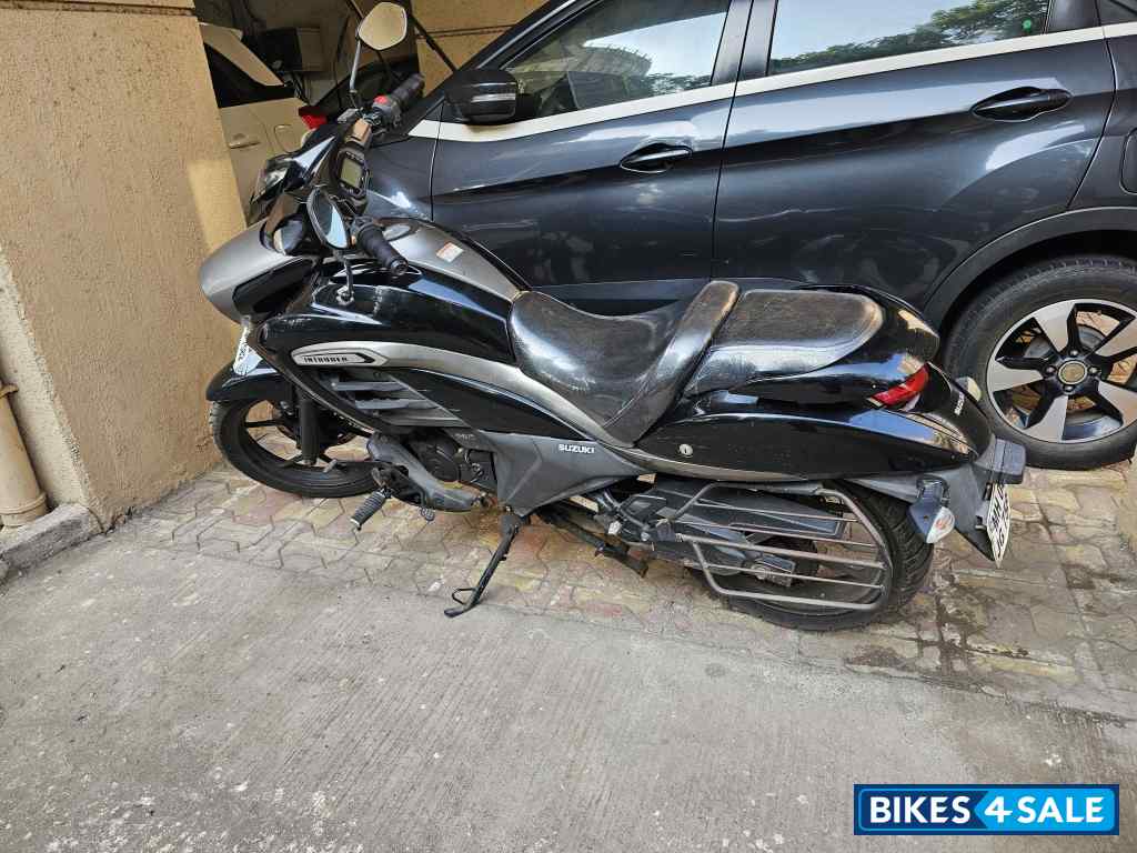Black Suzuki Intruder 150