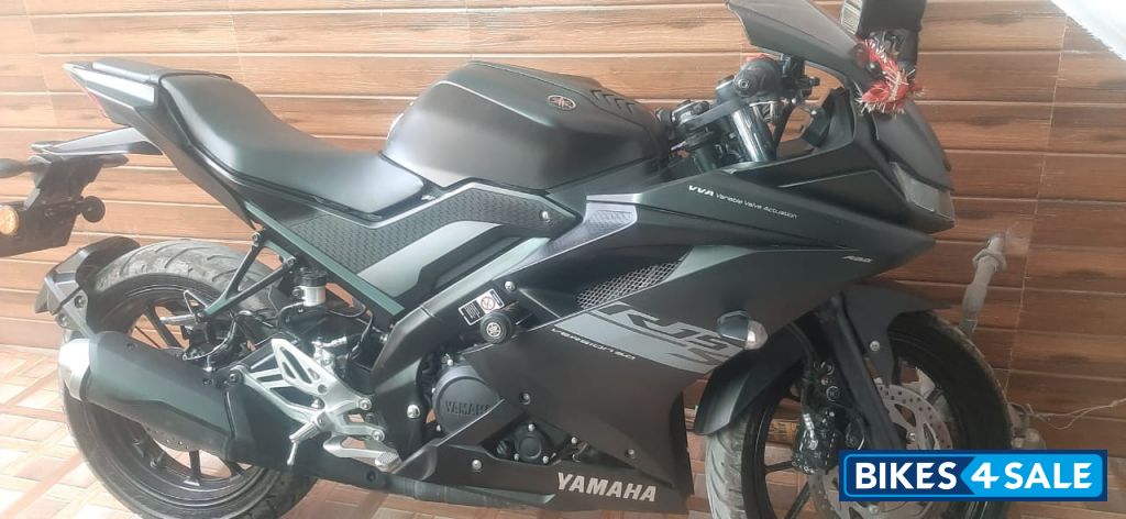 Yamaha R15 V4