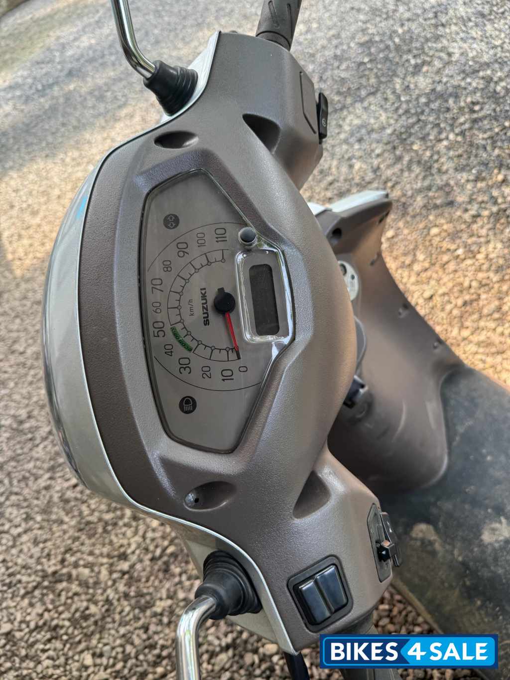 Silver Suzuki Access 125 Special Edition