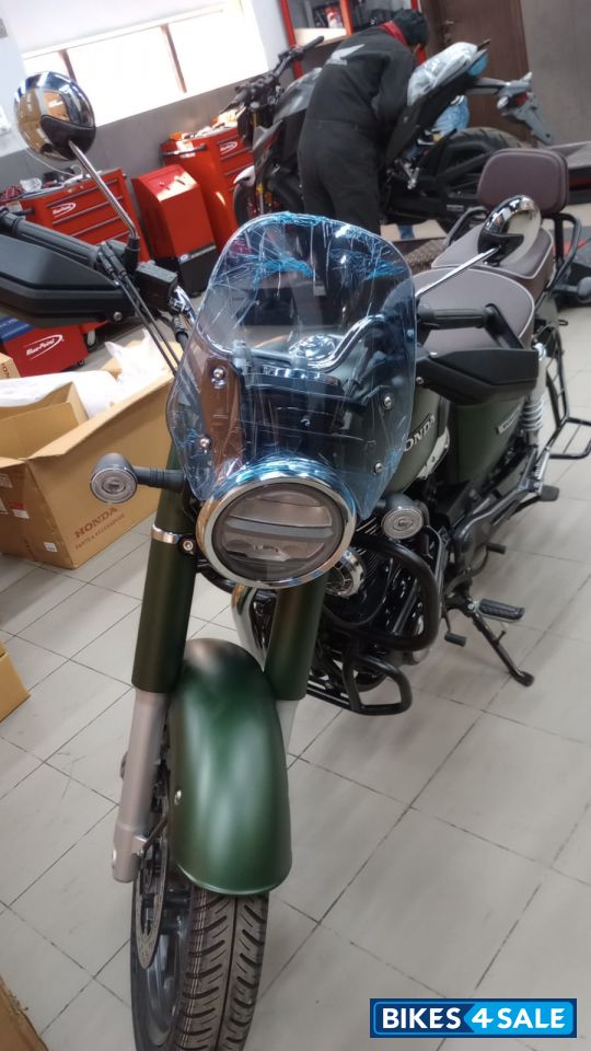 Matt Marshal Honda CB350 DLX Pro