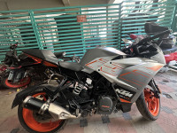 Metallic Silver KTM RC 390