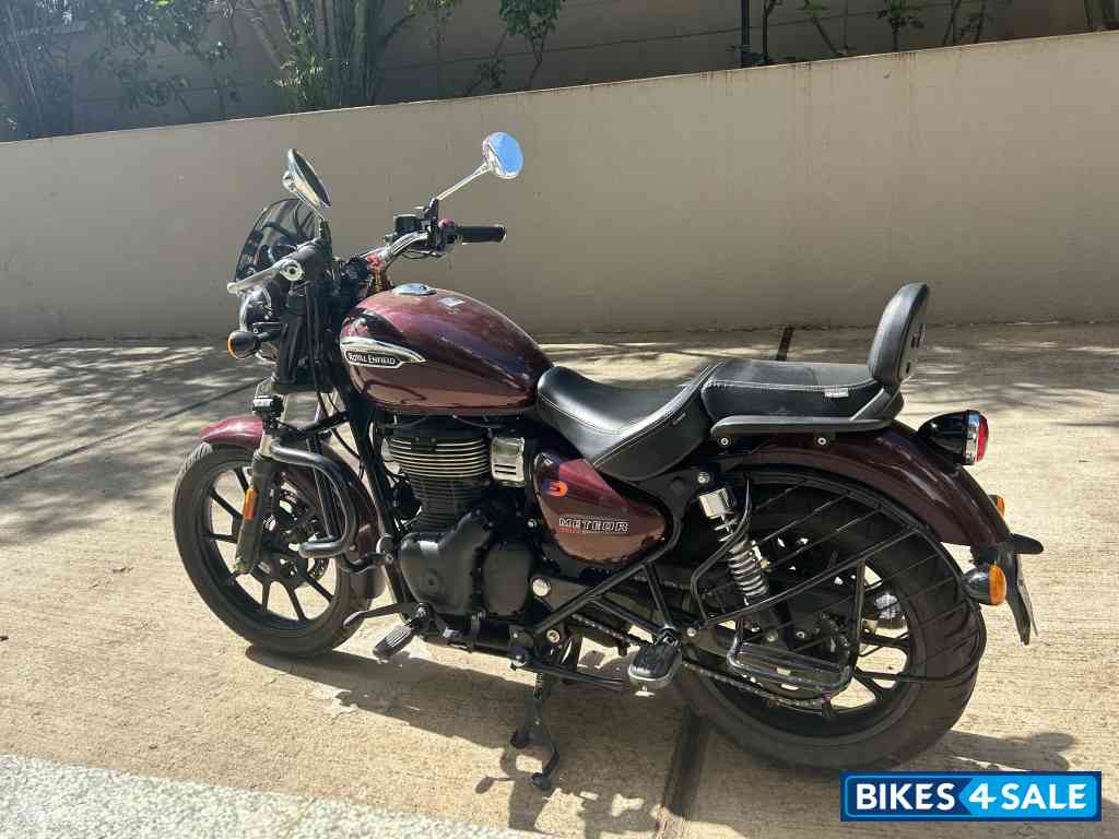 Red Royal Enfield Meteor 350 Stellar