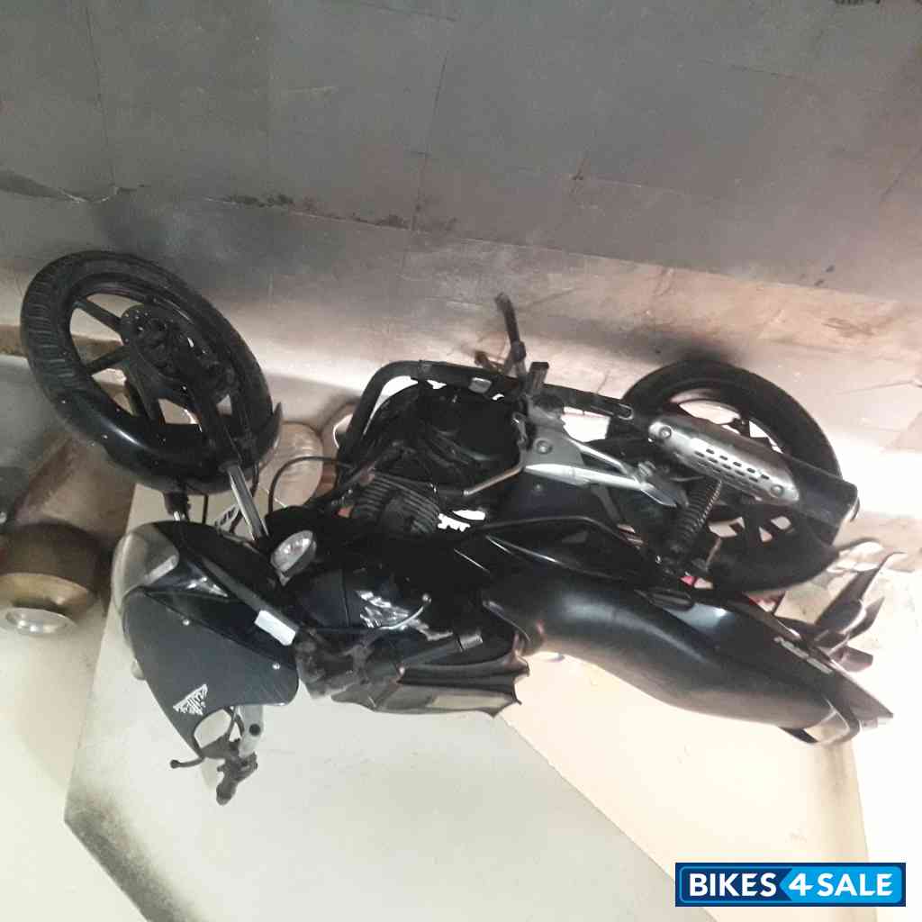 Black Bajaj Pulsar 150