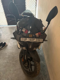 Bajaj Pulsar RS 200 ABS