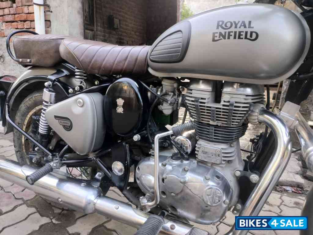 Royal Enfield Classic 350 Dual Channel BS6