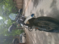 White Hero Xpulse 200 4V 2023 Edition