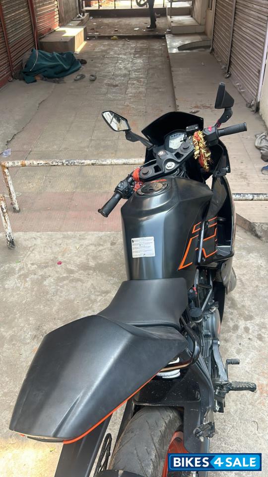 Gl Black KTM RC 200 2020