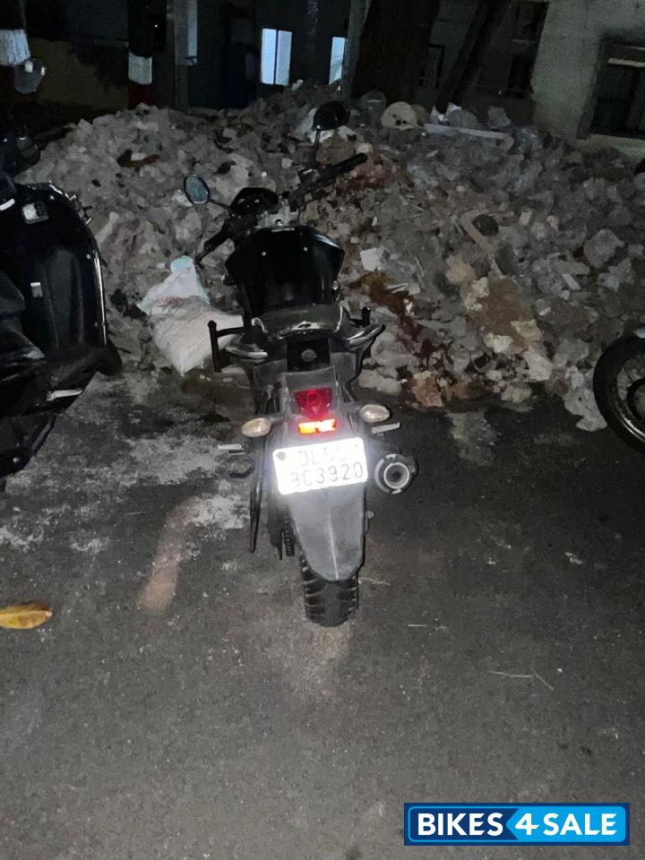 Black Yamaha FZ-S FI V2