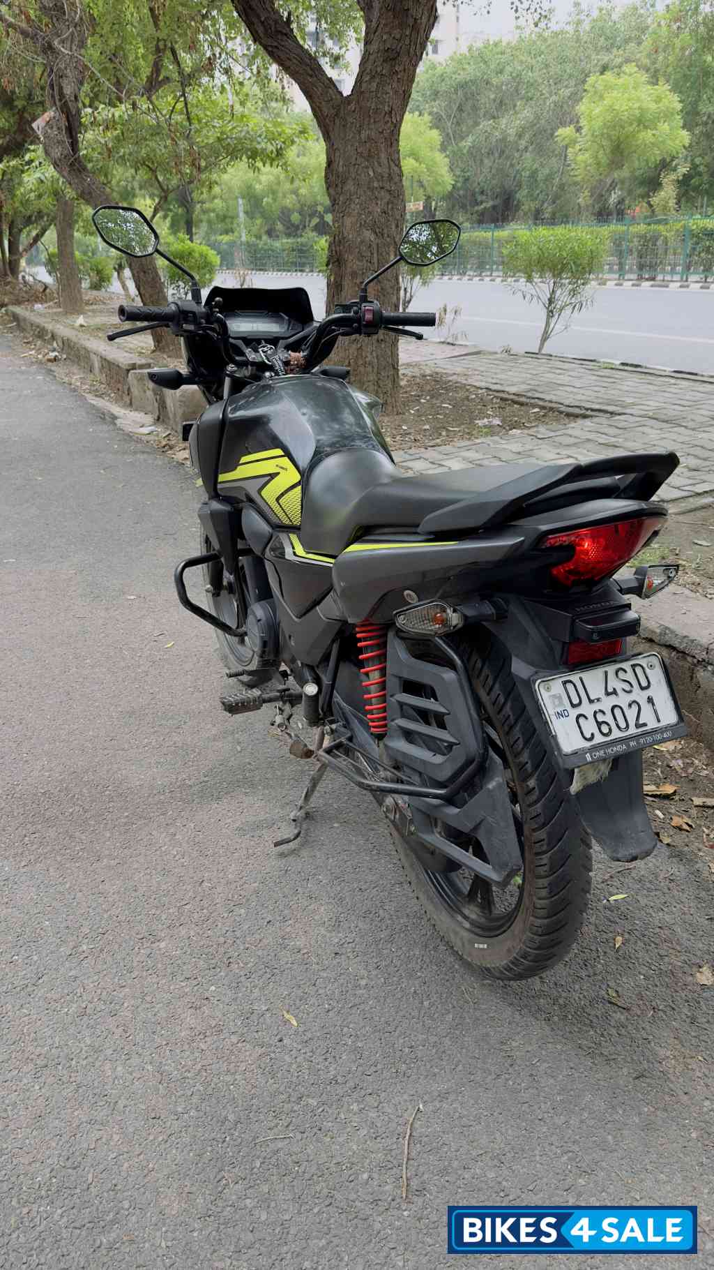 Balck Neon Honda SP 125 BSVI Balck Neon Honda SP 125 BSVI