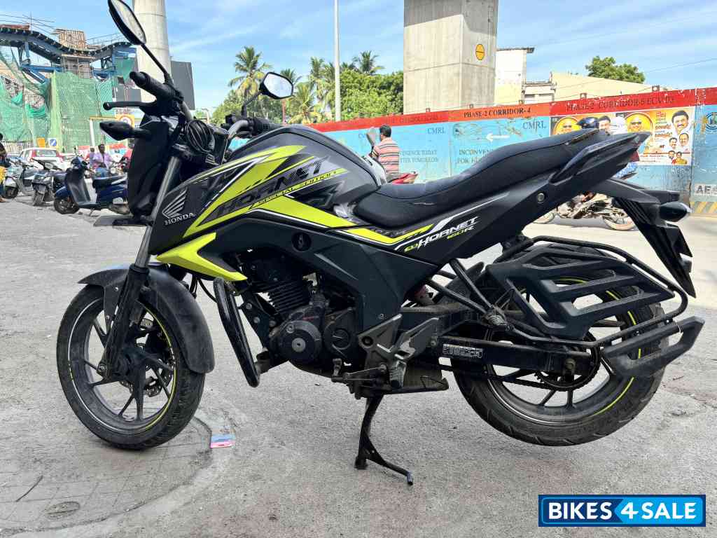 Striking Green Honda CB Hornet 160R ABS