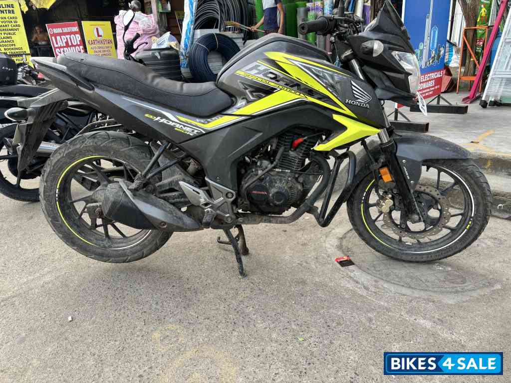 Striking Green Honda CB Hornet 160R ABS