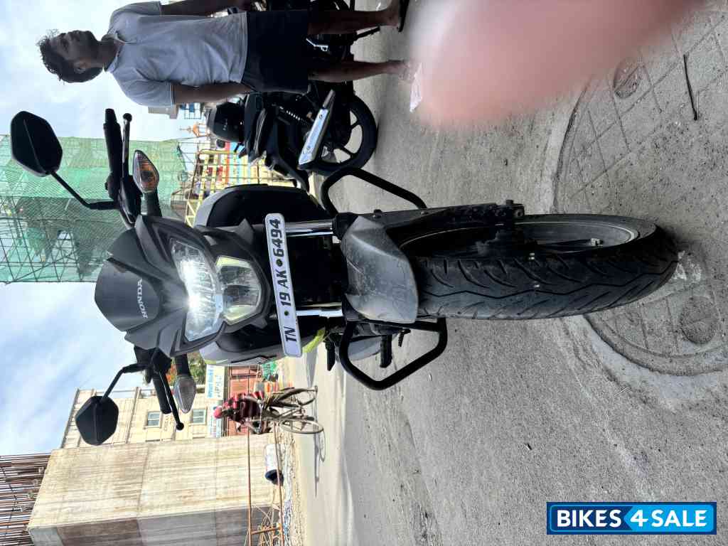 Striking Green Honda CB Hornet 160R ABS