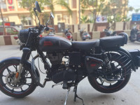 Royal Enfield Classic Stealth Black