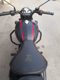 Royal Enfield Classic Stealth Black