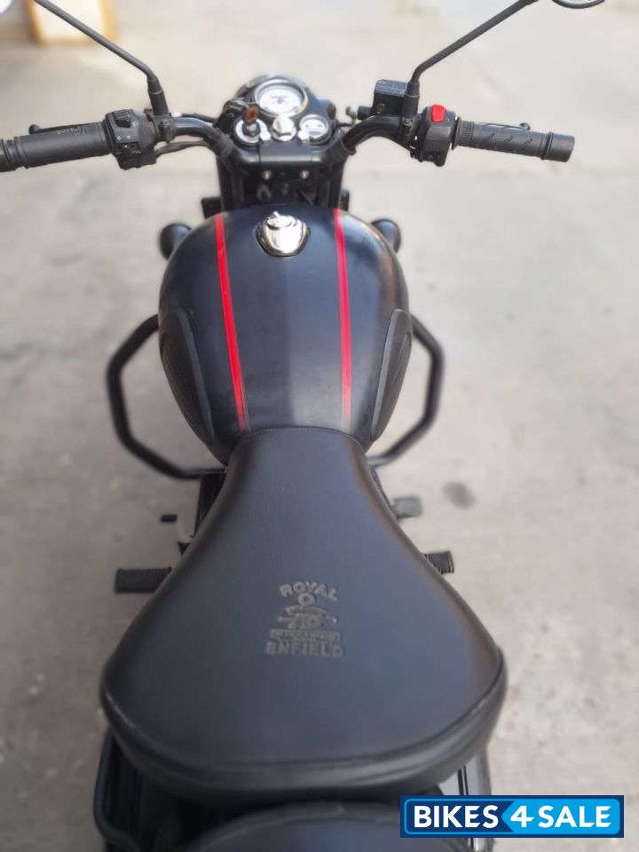 Royal Enfield Classic Stealth Black