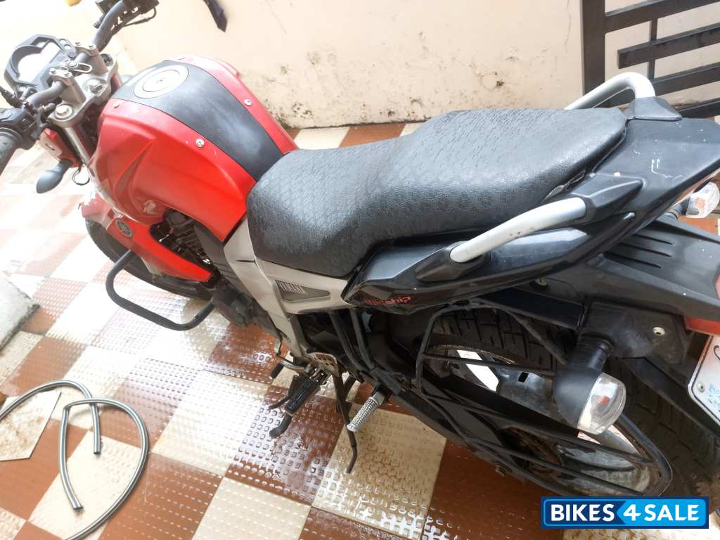 Red And Black Yamaha FZ16