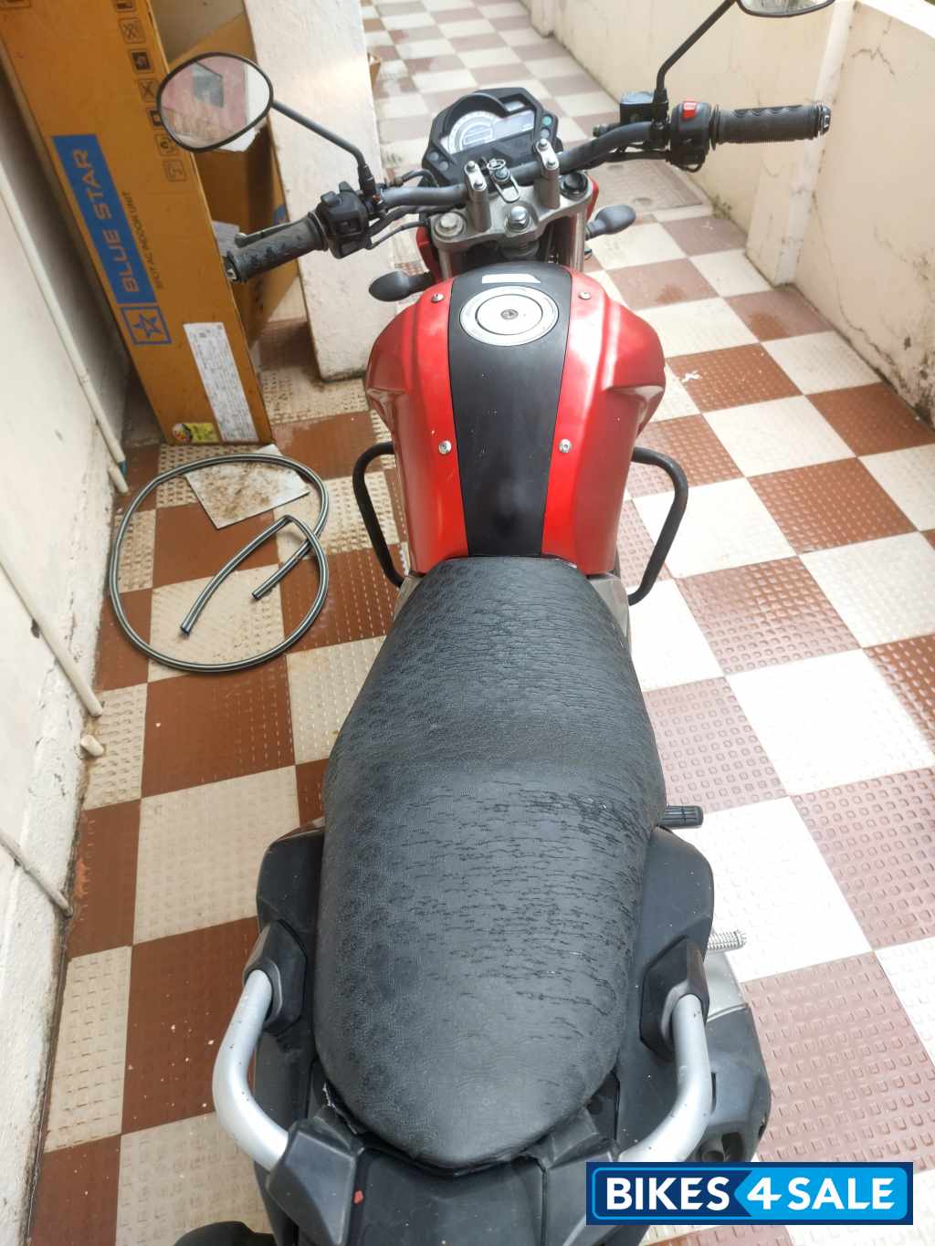 Red And Black Yamaha FZ16