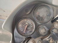 White Honda Shine 125 Disc