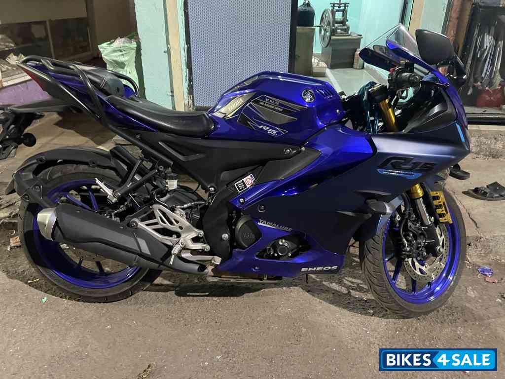 Racing Blue Yamaha R15 V4