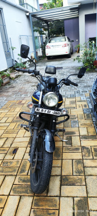Blue Bajaj Avenger Street 150