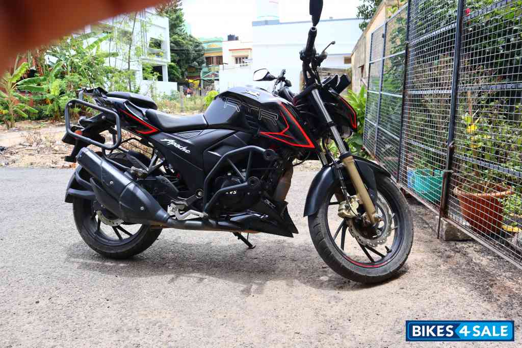TVS Apache RTR 200 4V ABS