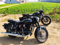 Pure Black Royal Enfield Classic 350 Single Channel BS6