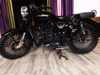 Pure Black Royal Enfield Classic 350 Single Channel BS6