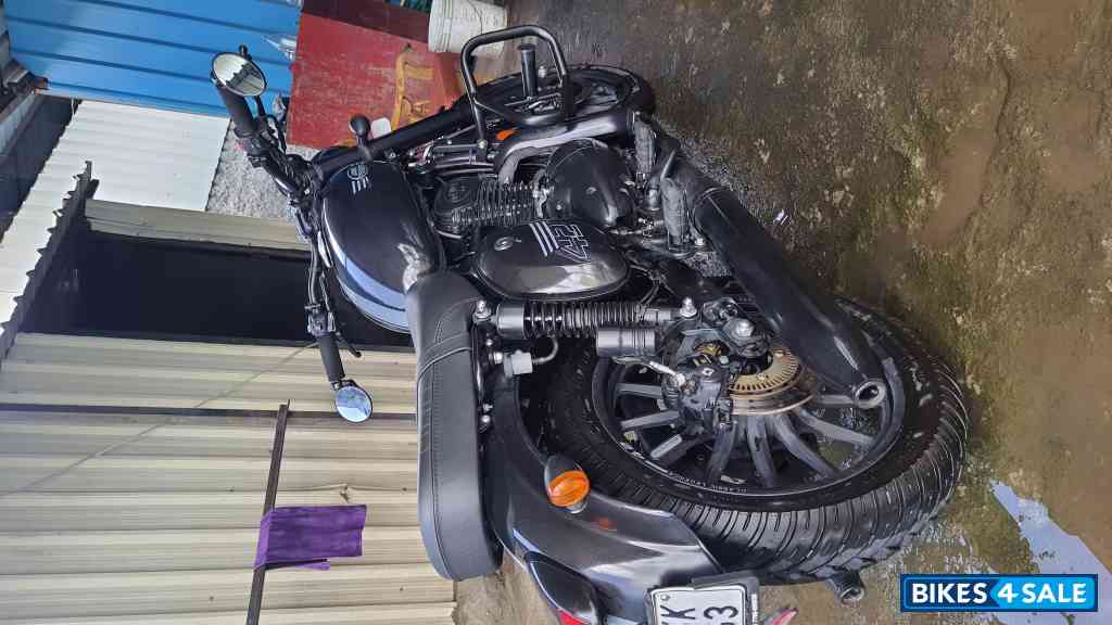 Jawa 42 Dual Channel ABS AllStar Black