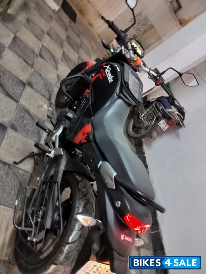 Red And Black Hero XPulse 200T 4V