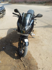 Black Bajaj Pulsar 220F