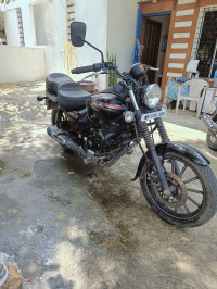 Black Bajaj Avenger Street 220