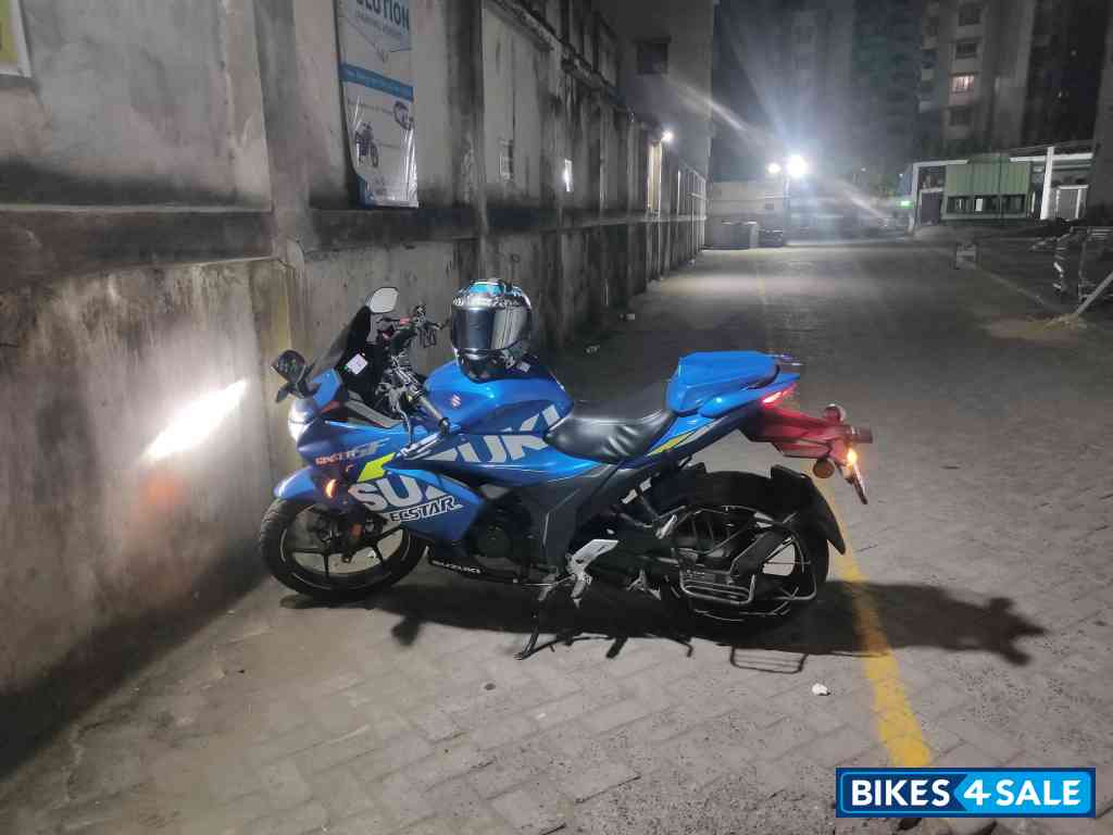 Blue Suzuki Gixxer SF Moto GP