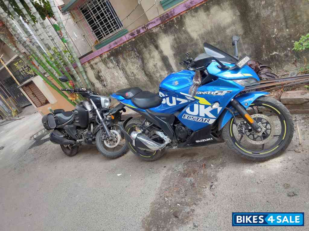 Blue Suzuki Gixxer SF Moto GP
