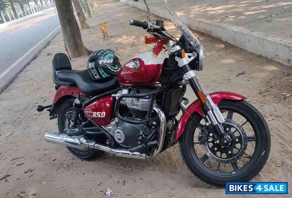 Red Royal Enfield Super Meteor 650
