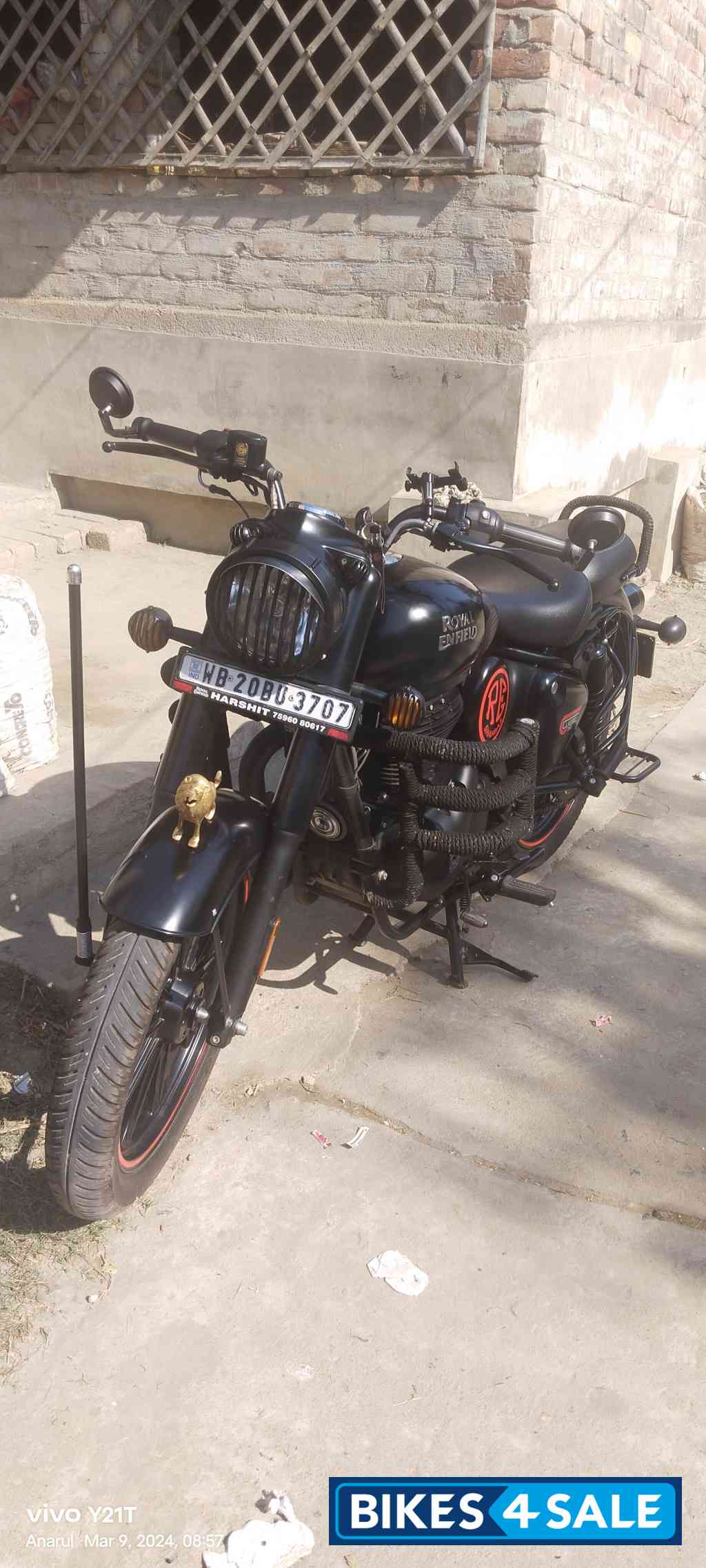 Black Royal Enfield Classic 350 Dual Channel BS6