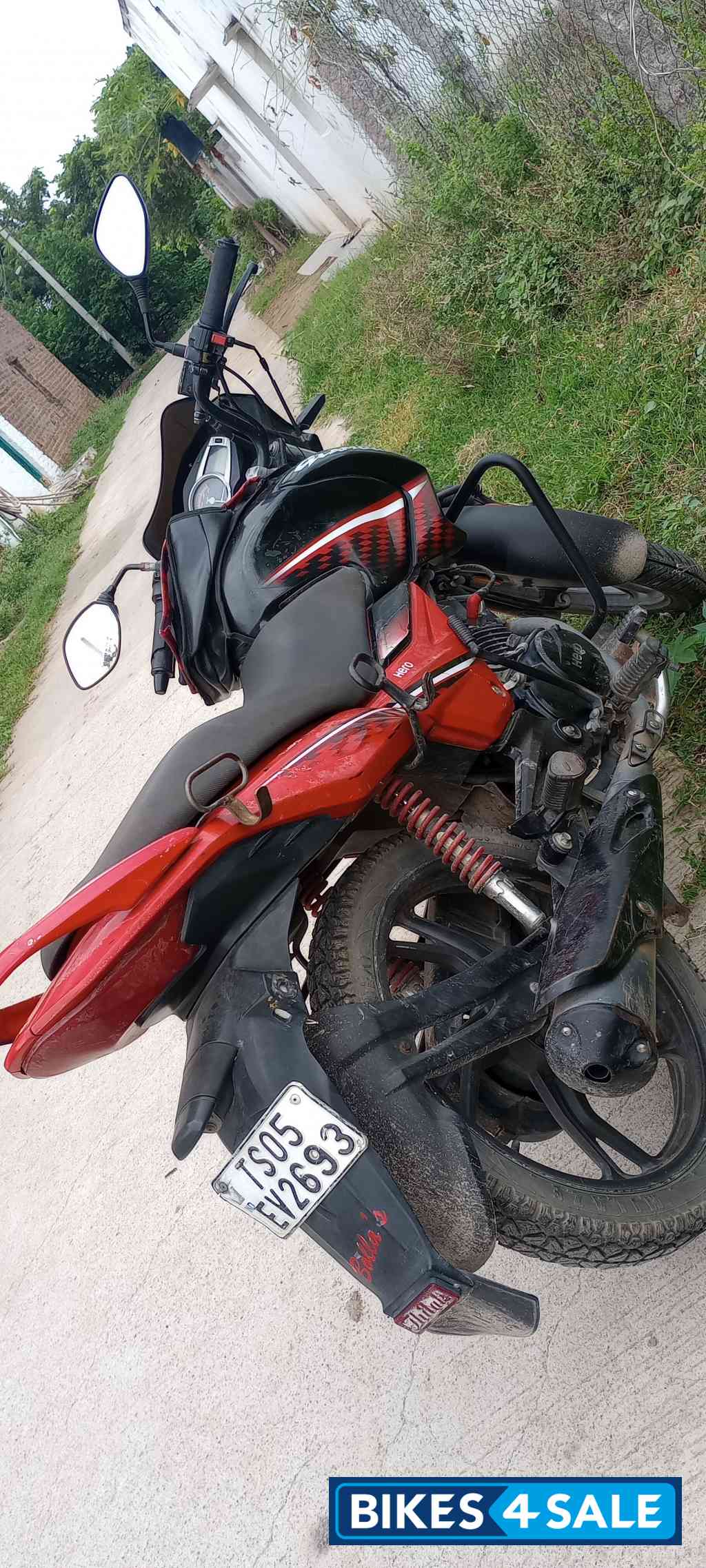 Black And Red Hero Glamour 125 Disc