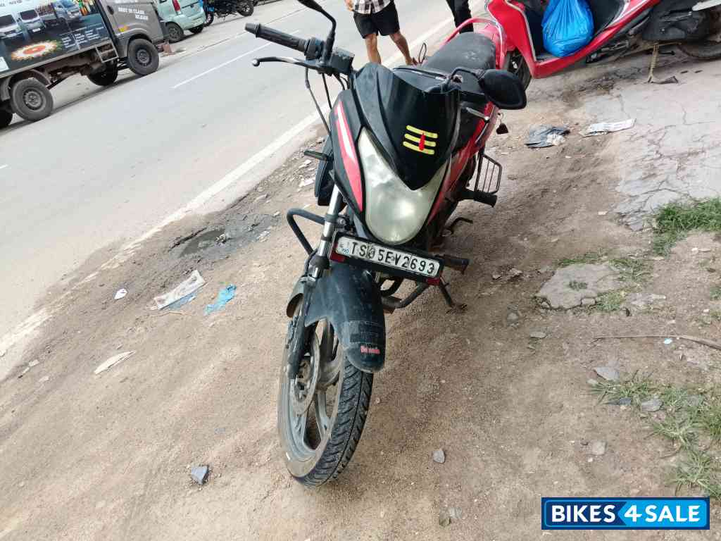 Black And Red Hero Glamour 125 Disc