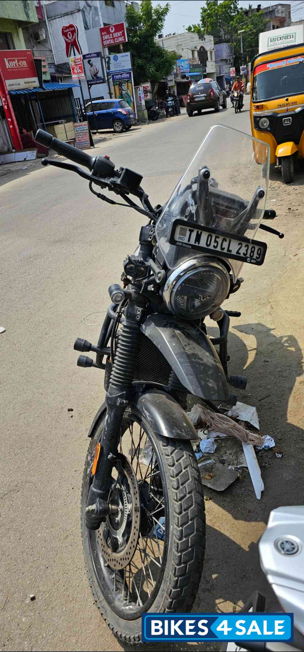 Yezdi Adventure Gloss