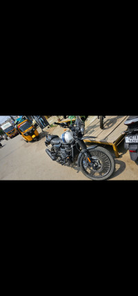 Yezdi Adventure Gloss