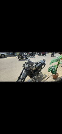 Yezdi Adventure Gloss