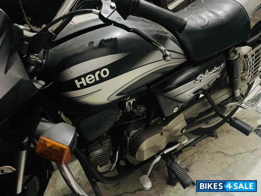 Black Hero Splendor Plus